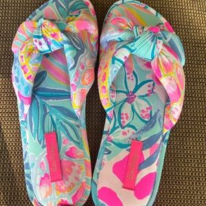 NWT Lilly Pulitzer Flip Flop Pool Slippers L/XL